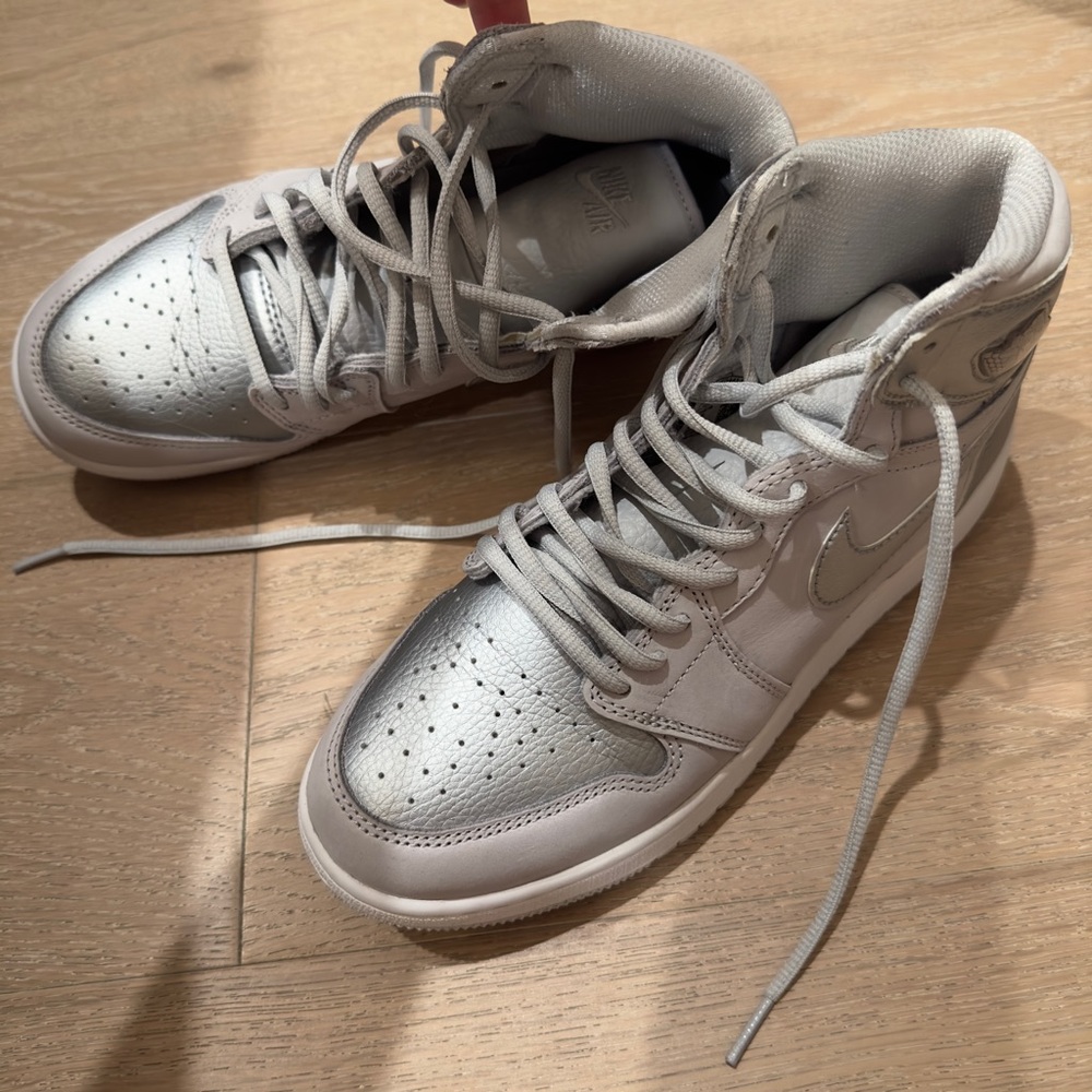Nike Air Jordan 1 Mid SE Metallic Silver Sneakers in Silver and White